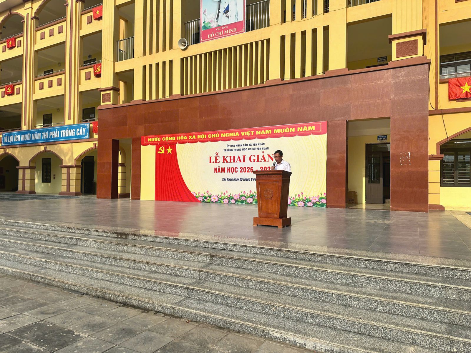Toàn văn bài phát biểu của Hiệu trưởng trường THCS Yên Xuân tại buổi chào cờ đầu tiên năm học 2026-2027