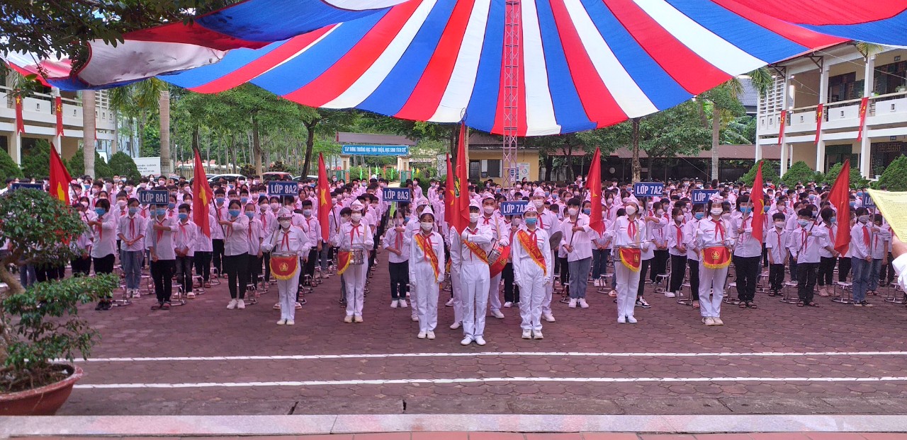 Chuyên mục khối Địa chào mừng 73 năm ngày truyền thống học sinh sinh viên