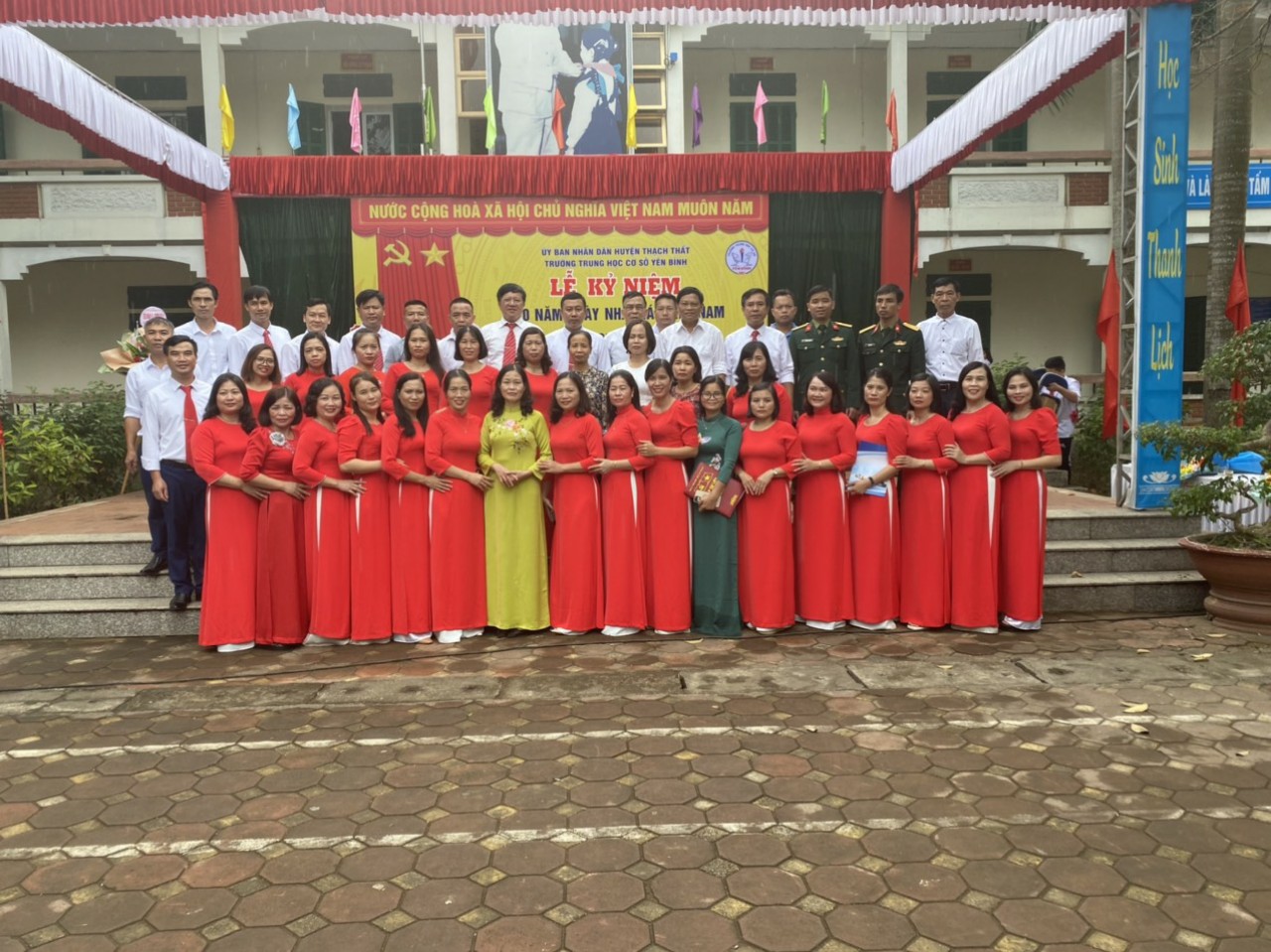 Bình yên và trong trẻo, ngôi trường cho con vòng tay yêu thương, bao dung cùng động lực tiếp bước. Vững vàng và tràn đầy nội lực, Lê Hồng Phong cho con điểm tựa